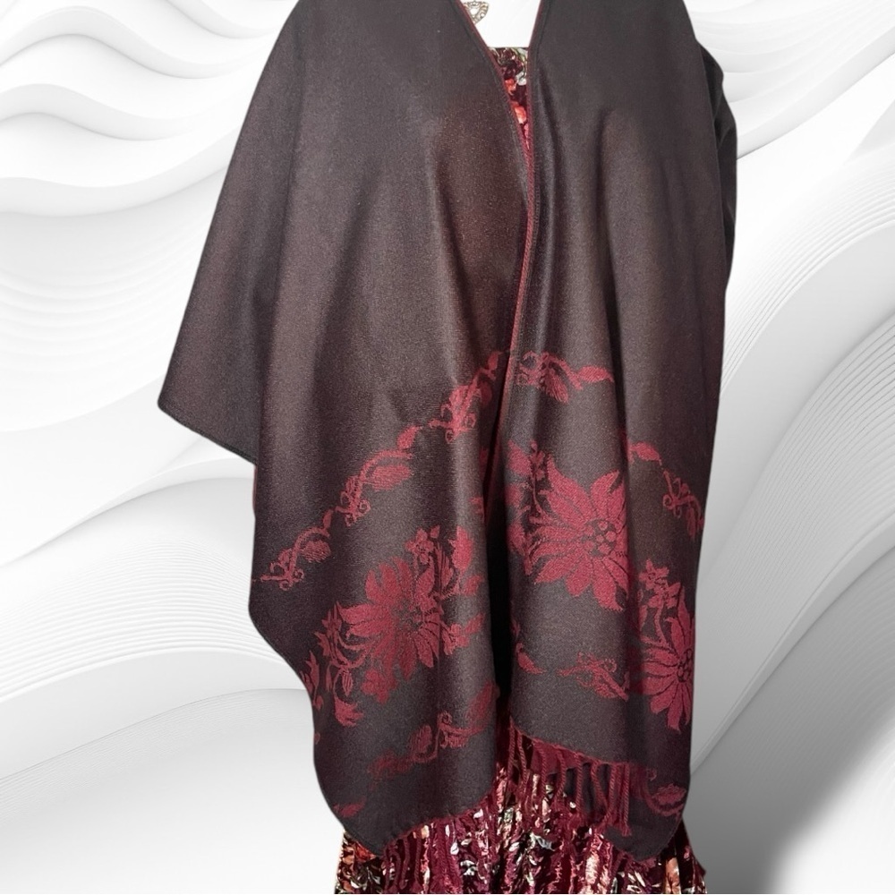 EUC! Reversible Burgundy Wine and plum Black Floral Accent Cape with Fringe - Picture 15 of 15